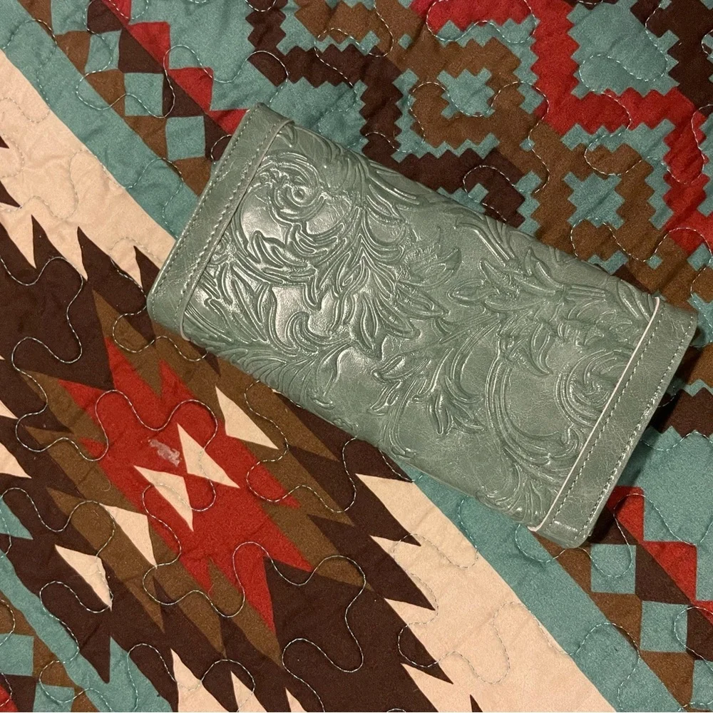 OppoSuits Green Embossed Wallet - Picture 1 of 5